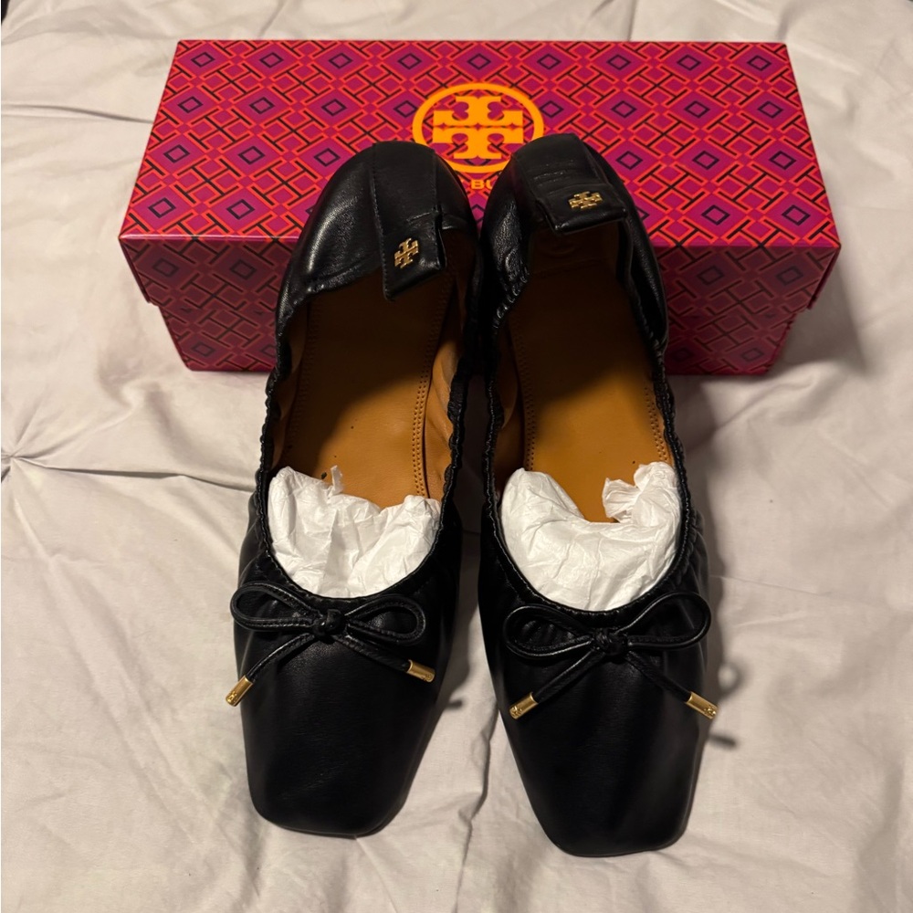 Ladies Tory Burch square tow bow ballet flat
